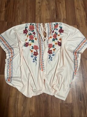 Embroidered Floral V-Neck Women’s Top in Blush